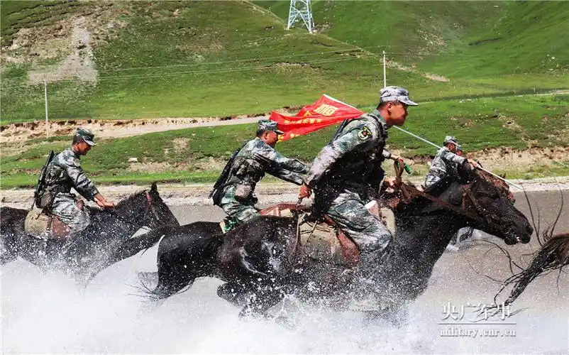 策马扬鞭,高原骑兵在冲锋!