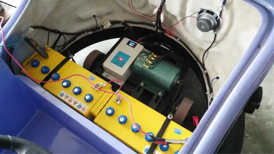 厂家直销 新款碰碰车游乐设备 碰碰车价格 电瓶碰碰车地网碰碰车