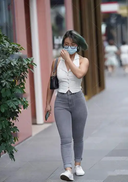 梨形身材女生穿搭,记住这两点,轻松搞定灵动自然的穿搭风格__财经头条