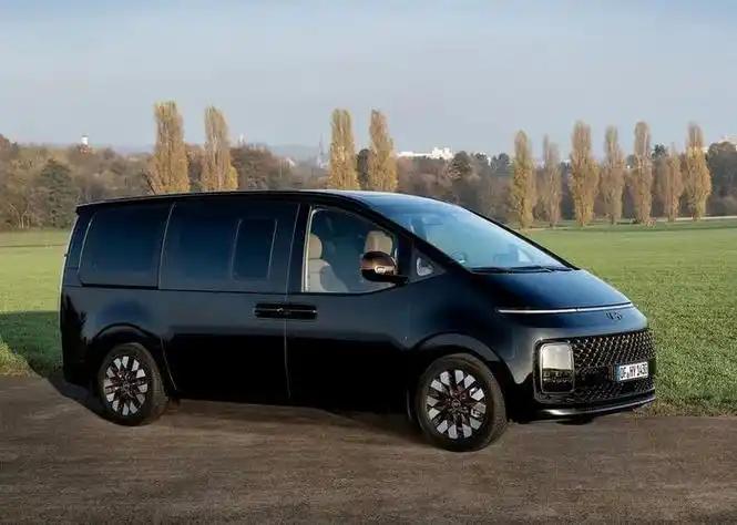 现代全新mpv现身国内圆润造型酷似理想mega原型