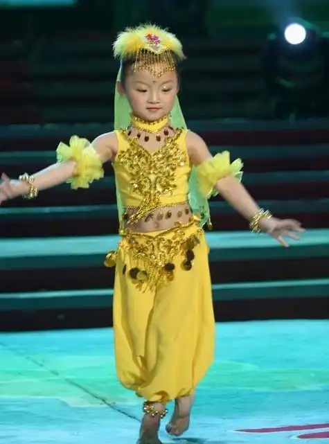 小孔莹出生于国家重点扶贫开发县-河南淮阳县,当地人均纯收入不足2000