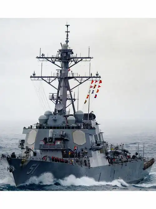 阿利·伯克号驱逐舰