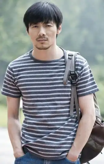 回顾演员祖峰娶教师刘天池结婚13年无子女生活依旧幸福美满