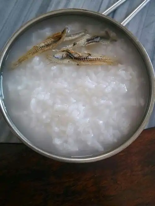饭堂白粥一碗