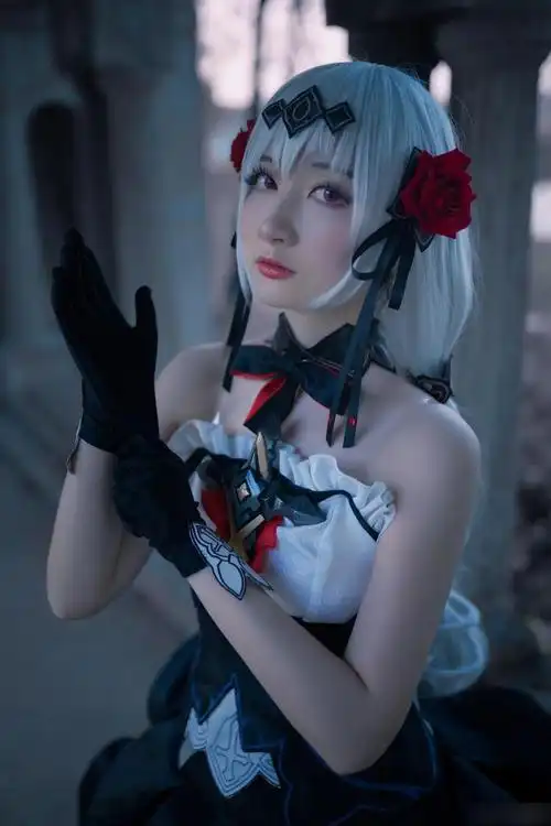 三组国产人气游戏《崩坏学园3》角色德丽莎的cosplay作品欣赏_动漫