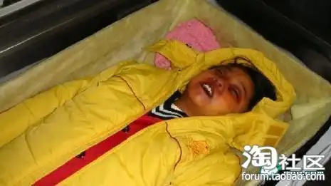 8岁小女孩学校离奇惨死,校方称其为"摔死" 小女孩死不瞑目