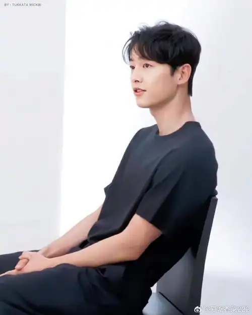 白袜半身裙#我的印象还停留在这样的他宋仲基|神图|小卡|宋仲基超话