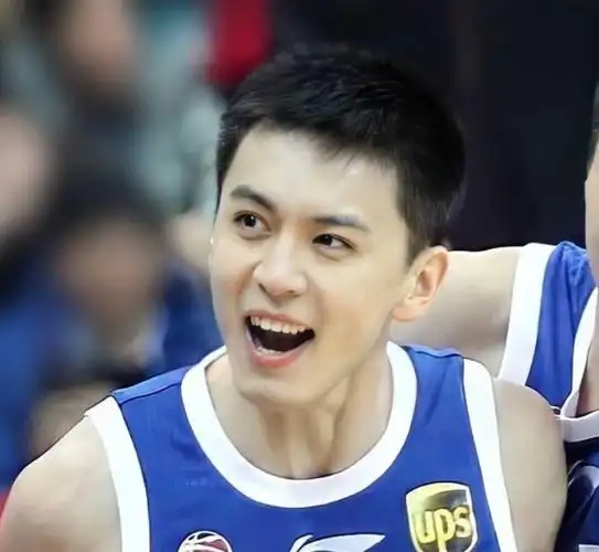 杨鸣图片("体坛第一帅哥"?我承认我心动了)