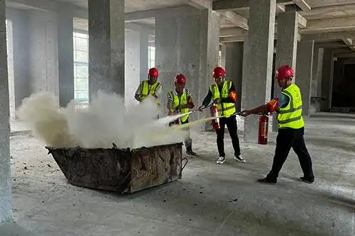 天工集团开展安全生产月施工现场消防应急演练