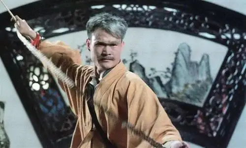 看了那么多英叔的僵尸片可你真的了解林正英吗