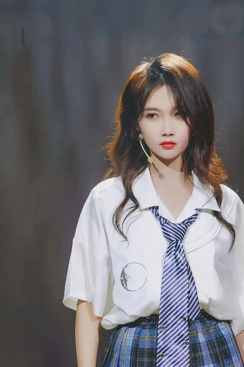 宋昕冉 #流量 可是后来啊 她脸上的笑容渐渐消失了 那个曾 - 抖音