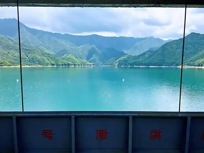 《如画》秋语摄于沙畈水库