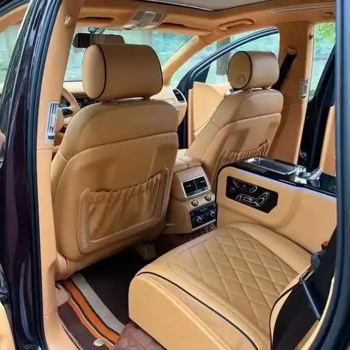 奥迪q7中排改装航空座椅及内饰升级案例