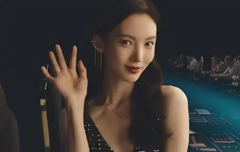 电影《孤注一掷》中,宁浩处理梁安娜的性暗示,看懂令人毛骨悚然