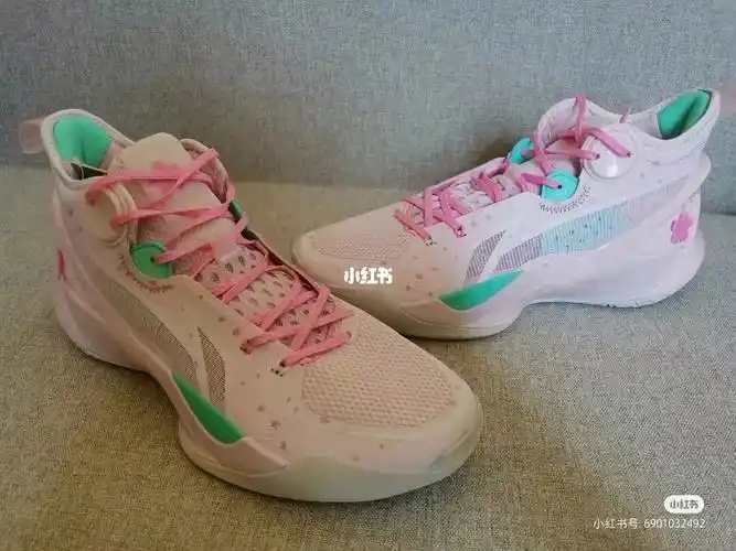 李宁樱花音速10篮球鞋