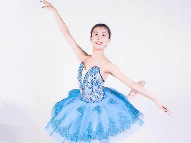 isee灰姑娘官网-专注幼儿舞蹈培训_少儿芭蕾舞培训_儿童芭蕾舞培训