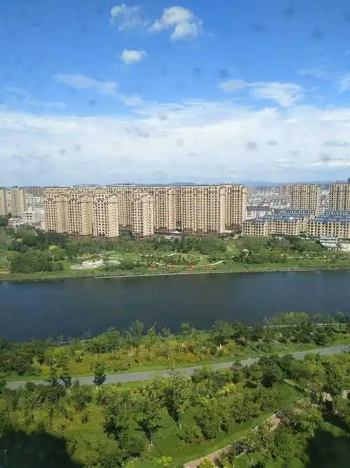 辽宁省丹东市东港市大东街道海关路