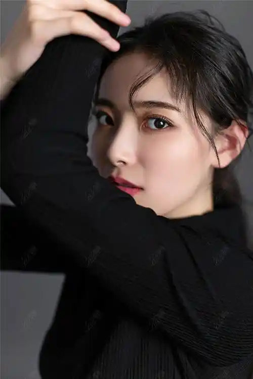 素简时尚个人写真简约上线