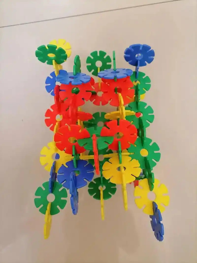 雪花片拼插的作品.