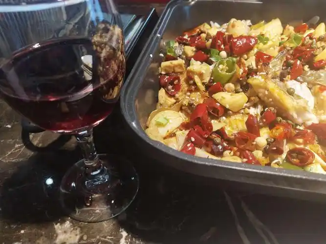 红酒配烤鱼真的是别有一番风味哦