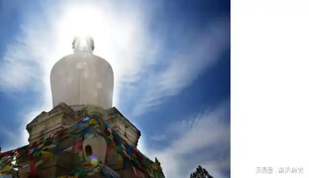 五台山菩萨显灵众人亲眼目睹还拍下清晰照片