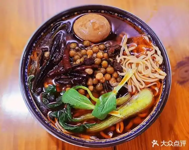 安徽慎金牛肉板面