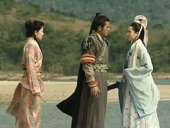 当然,要是按照剧里的时间先,应该是金轮法王穿过项少龙的衣服. 嗯