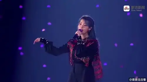 李知恩最大的污点,台上肆无忌惮地骚舞,跳的自己都不好意思看