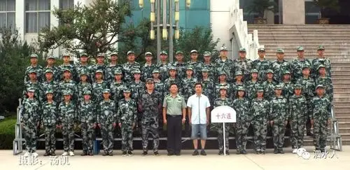 请下载收藏泗水一中2019级高一34个班军训合影