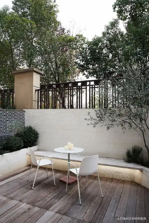 126平三层复式别墅阳台现代简约阳台设计图片赏析