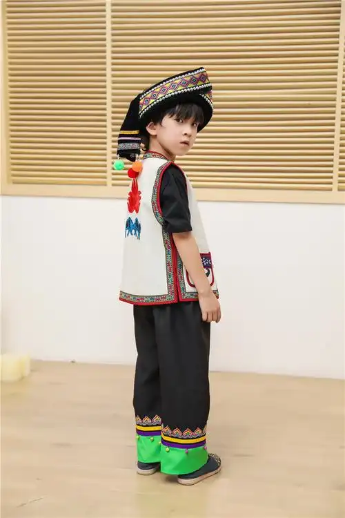 云南彝族服装男童火把节民族舞蹈演出服童装56民族服饰儿童服装