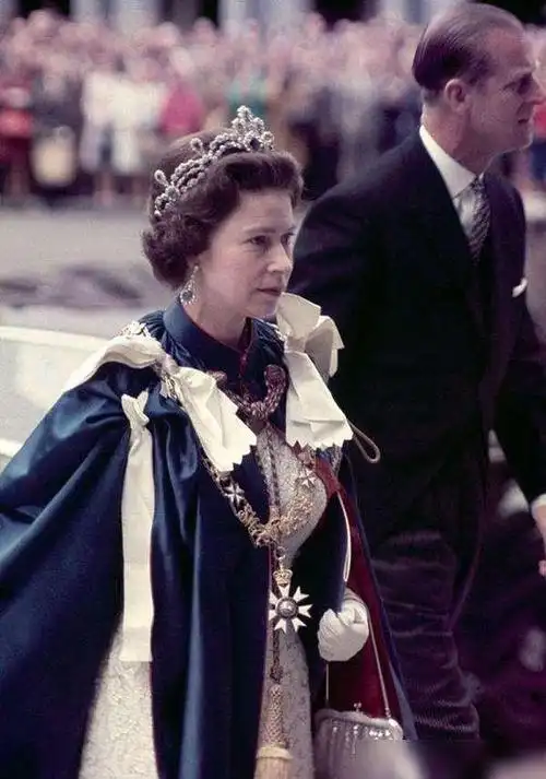 据央视新闻消息,当地时间9月8日,英国女王伊丽莎白二世在苏格兰巴尔