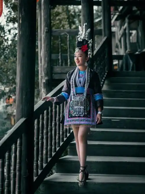 贵州旅拍y身这样的侗族服装真是美呆了