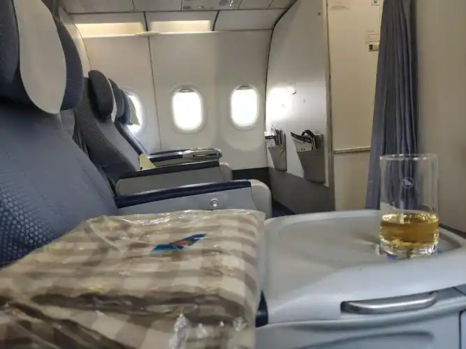 登机口升舱,a320公务舱体验