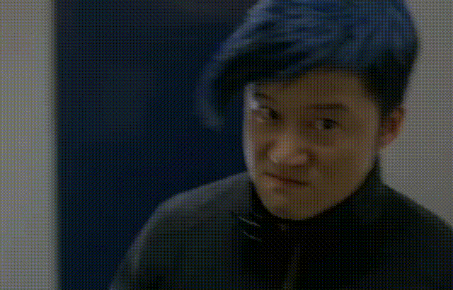 《夺帅》里吴京打戏因太血腥被删,奈何杀马特蓝发太帅!