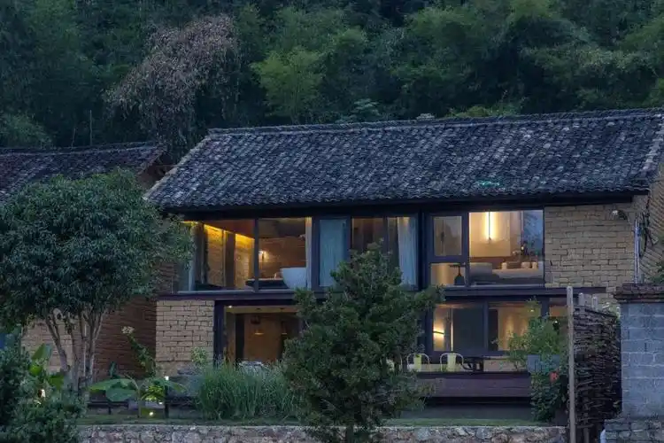 不土又土的房子丨桂林小山居民宿改造设计