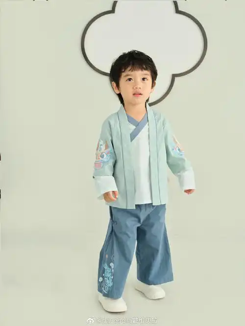 99小朋友的中秋穿什么?