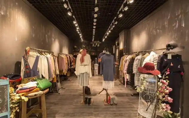 为胖人设计服装她开胖人服装店成功致富