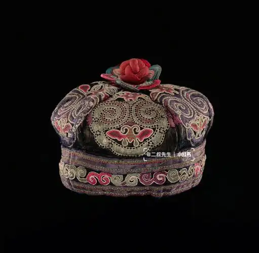 中国传统手工艺百童百帽苗族云纹打籽童帽