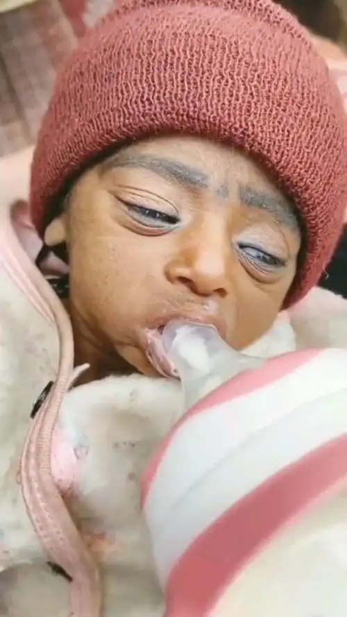 都说这孩子丑,我觉得很可爱,只是还没有长开!