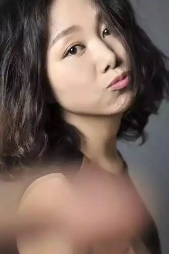 【美图】一组美图认识斯琴塔娜:颜美声甜的实力唱将