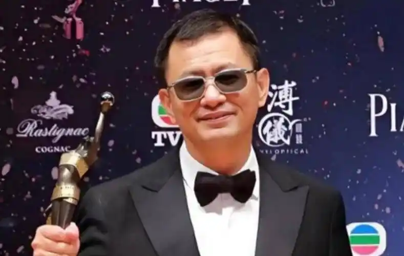 陪玩陪睡只是冰山一角,王家卫接连被爆后,又一女星曝"圈中内幕"