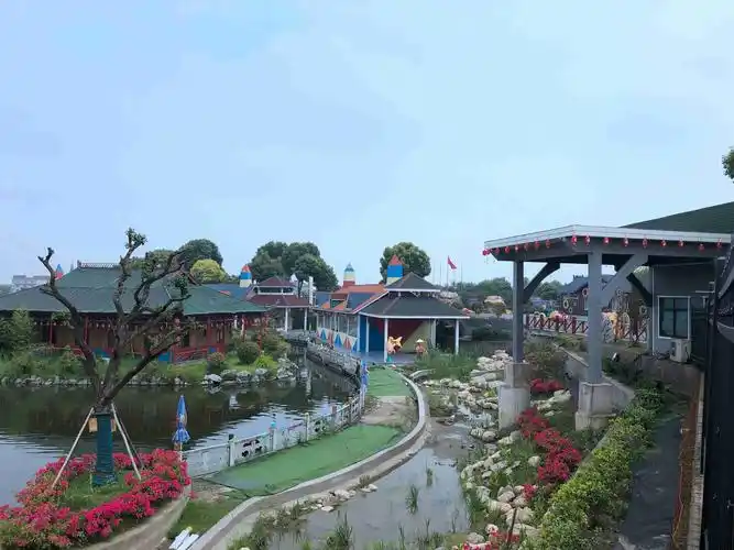 p data-id="gnbdmslcgb">小南湖是位于江苏省泰兴市黄桥镇祁巷村的