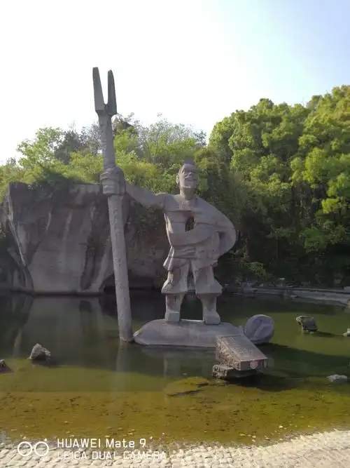 古代治水英雄大禹雕像.据说,大禹治水成功后居住绍兴,终老于绍兴.