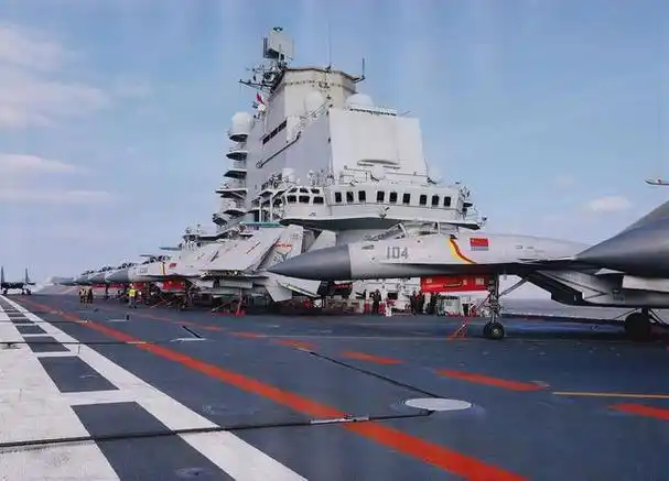 航母启动时间要10个小时,遇到紧急情况咋办?辽宁舰早有办法