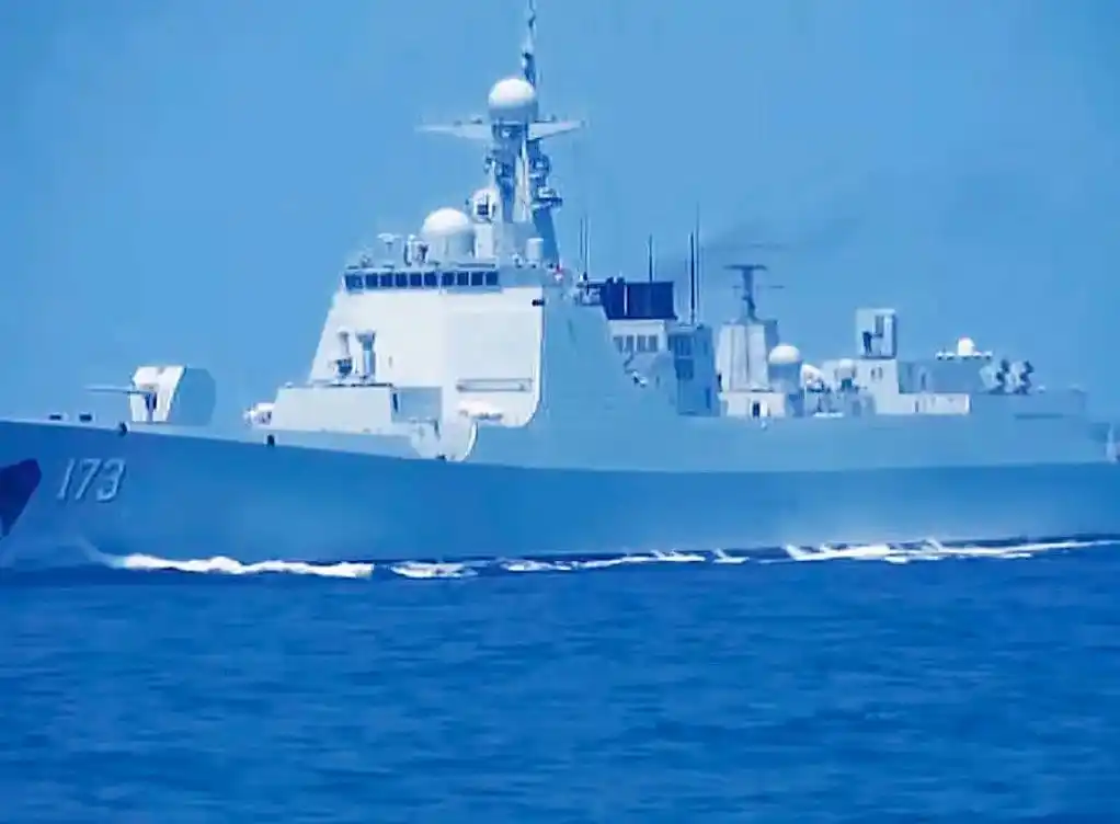 052d驱逐舰#龙国9899种花家#炮火连天#舰船之美#扬我 - 抖音