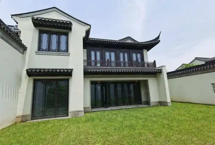 中式合院,4个大套房,边套南花园200平,绿城桃源小镇品霞苑(别墅)二手