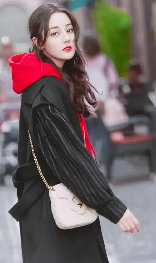 迪丽热巴的日常穿搭,也太好看啦!