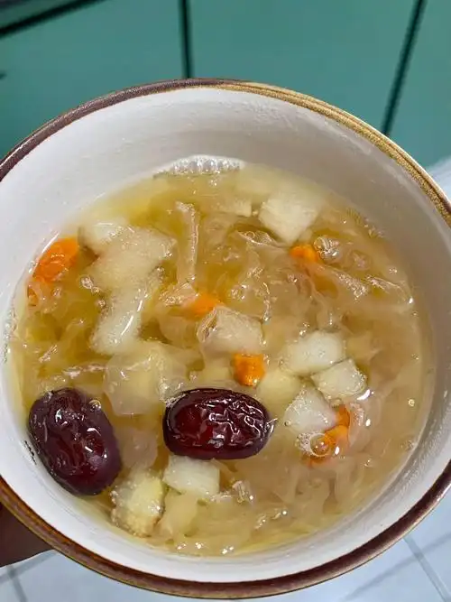 银耳雪梨汤