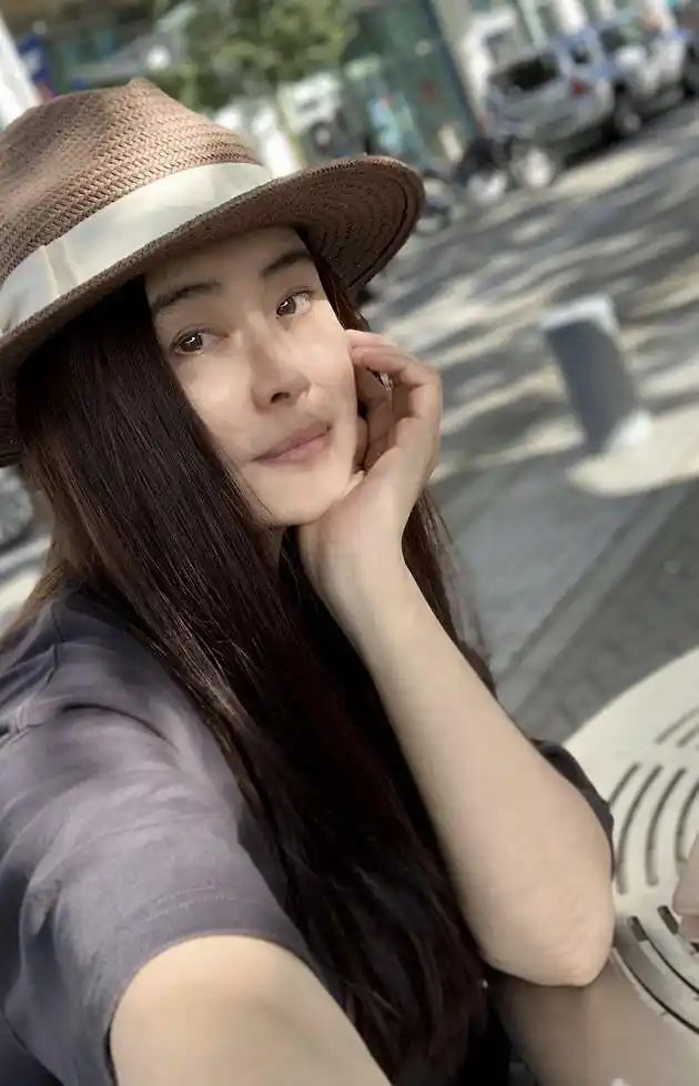 53岁王祖贤素颜近照曝光,颜值依然在线